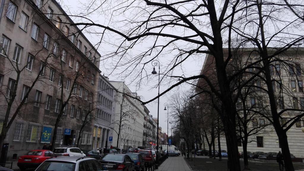 Klimatyczna Kawalerka W Centrum Warszawy Warschau Exterior foto